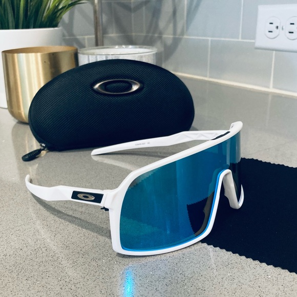 Oakley Sutro Sunglasses - Picture 3 of 7